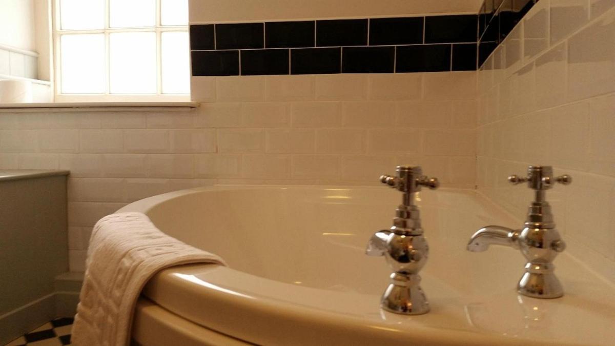 Kings Arms Hotel Bicester Ngoại thất bức ảnh